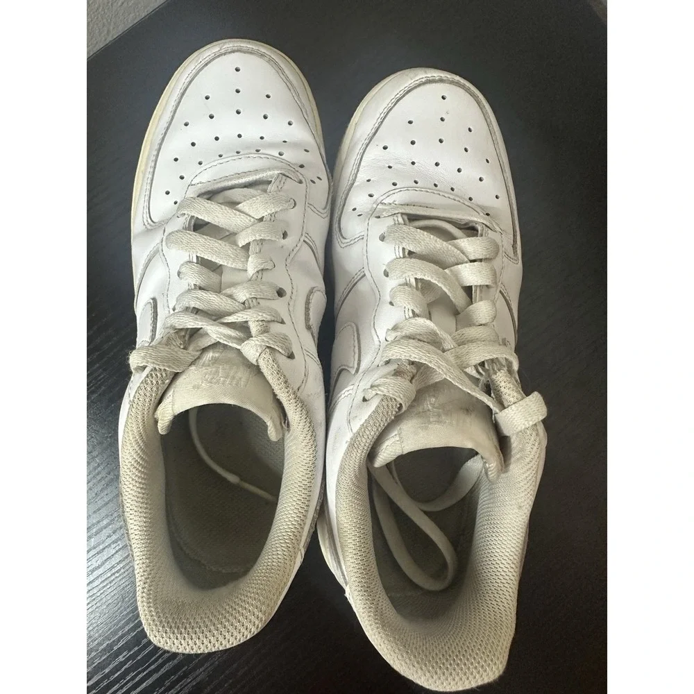 Nike Air Force 1‎ low '07 White SneakersShoes Womens Size 7 ( Men's Size 5.5 )